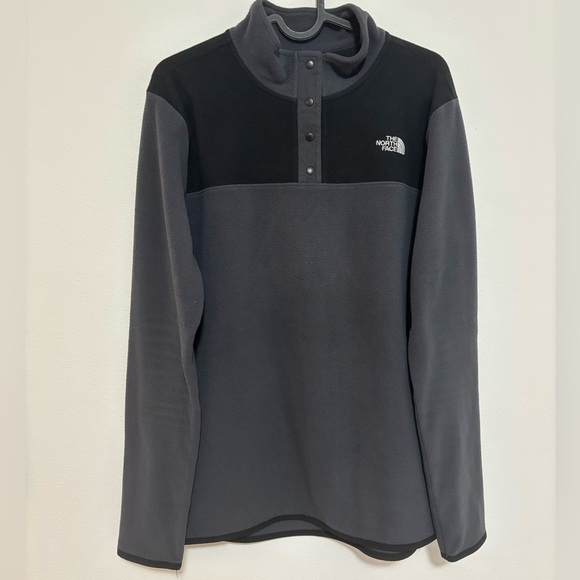 The North Face fleece sweater - Picture 1 of 6